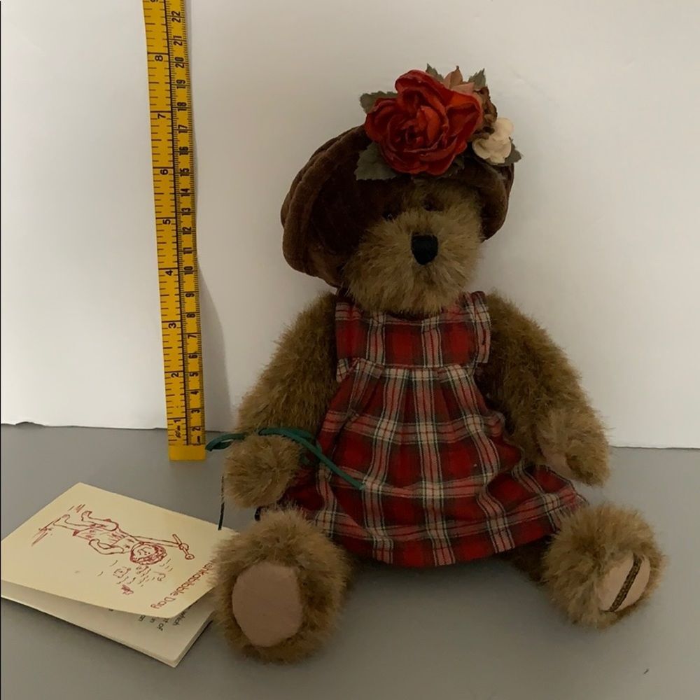 Boyds Bears "Lizzie Wishkabibble" collector's edition plush bear. NWT